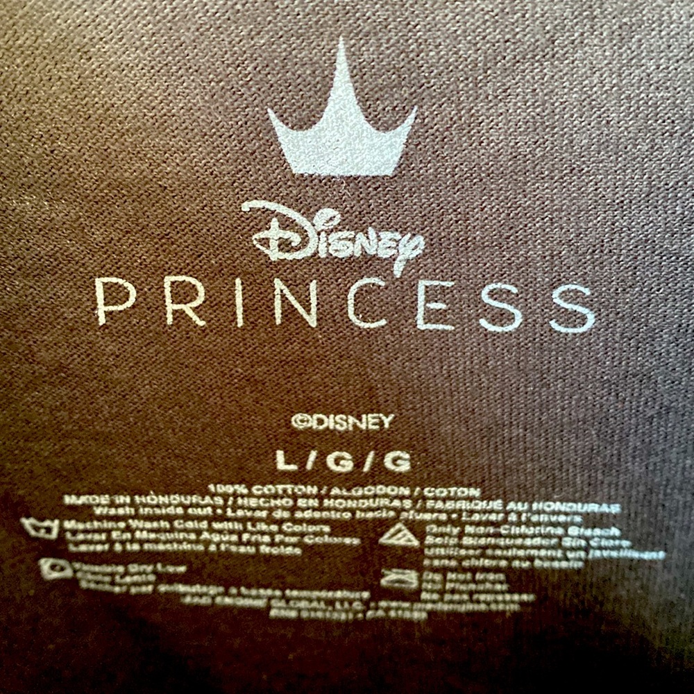 Disney Princess Graphic T-Shirt - Size Large - NWT - Picture 3 of 3
